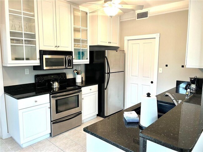 Photo - 122 Shady Brook Cir Unidad 100