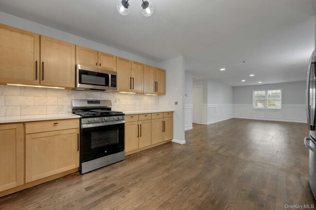 Photo - 115 Halstead Ave Unit 2A