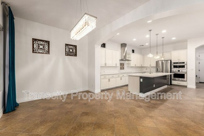 Photo - 1636 E Sattoo Way