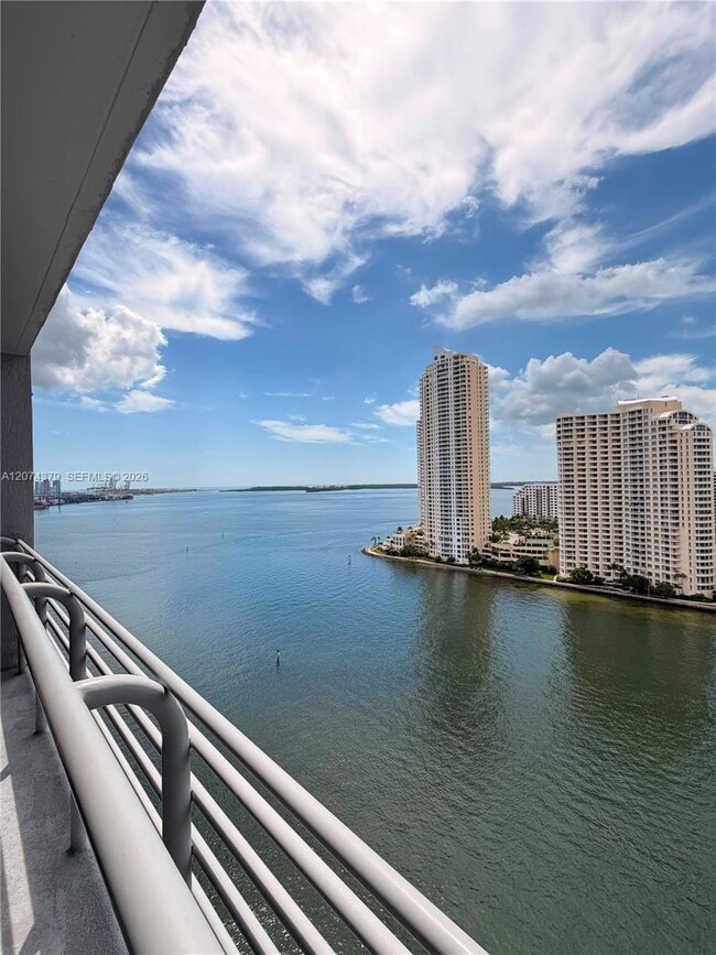 Photo - 335 S Biscayne Blvd Unidad 2003