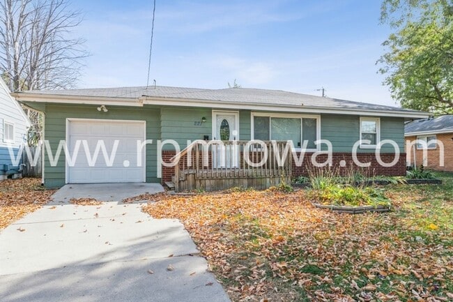 Building Photo - UPTOWN ANKENY!! 3 Bedroom, 2 Bath Home in Ankeny