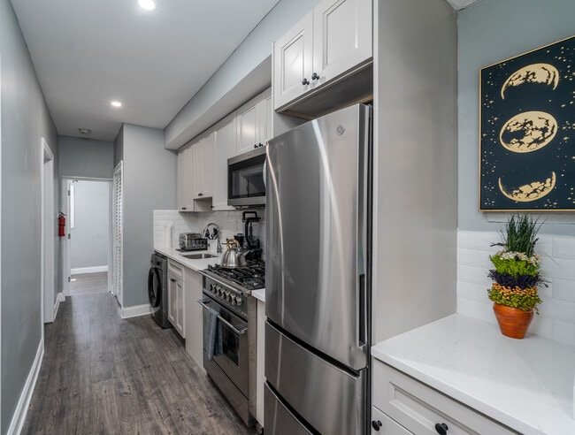 Photo - 1705 West Virginia Ave NE