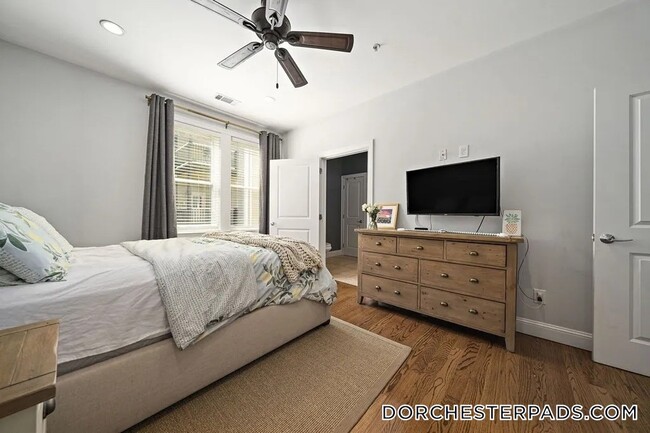 37 Coffey St Unit 2