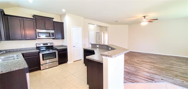 Photo - 925 Westfield Dr