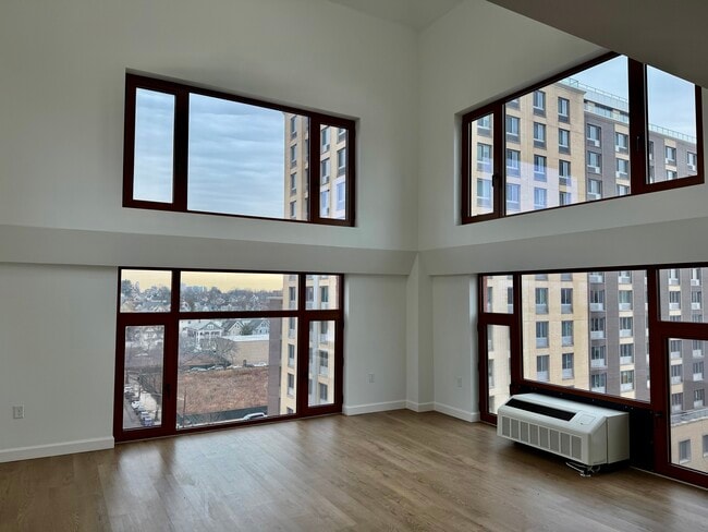 Building Photo - 226 Gramatan Ave Unit 8A