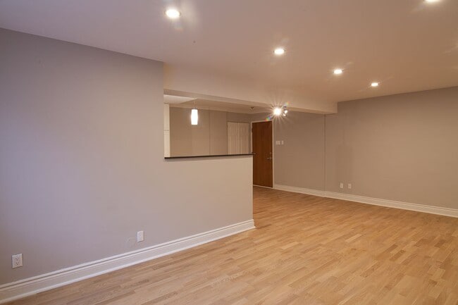 Photo - 3421 Rue Drummond Unit 17
