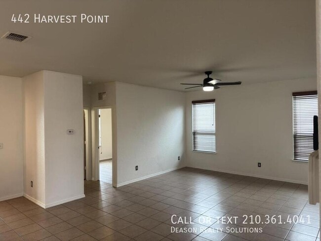 Photo - 442 Harvest Point