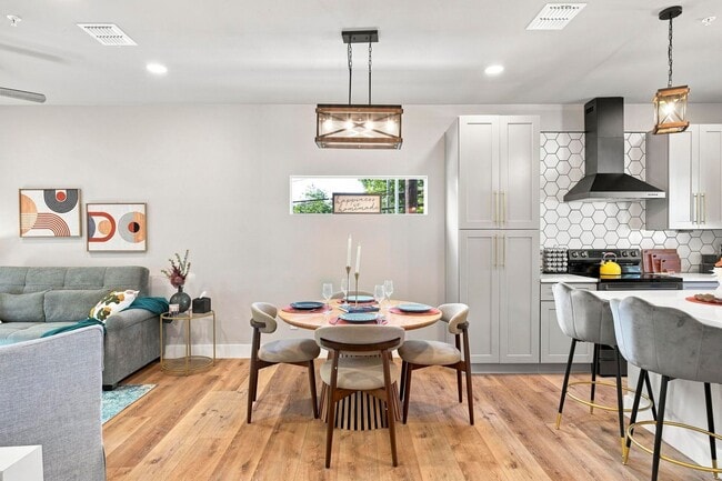 Photo - 1823 Burnet St Unit 102