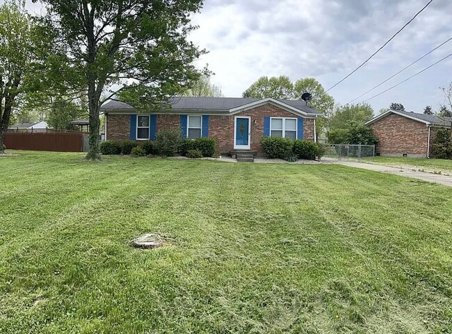 Building Photo - Charming Brick Ranch *OPEN HOUSE 10/05/23*