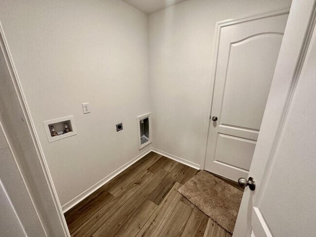 Photo - 29 Pineland Ln