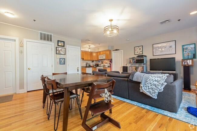 Building Photo - 215 Grand St Unit 1F Rental