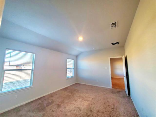 Photo - 16612 Portage St