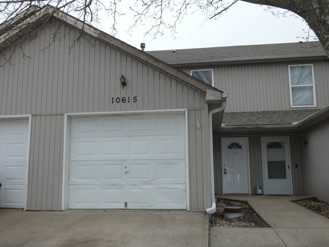 Building Photo - 10615 N Locust Ct