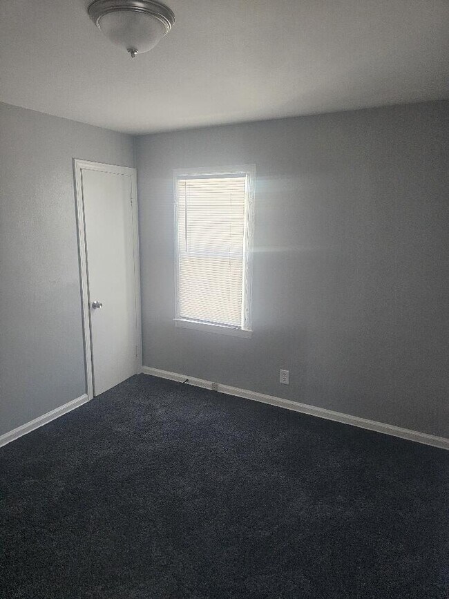 Photo - 19986 Mitchell St