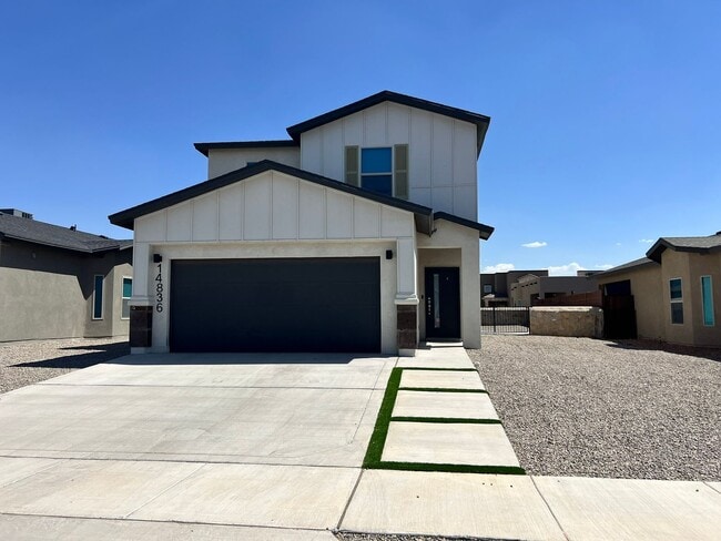 Building Photo - Stunning East Side Home
