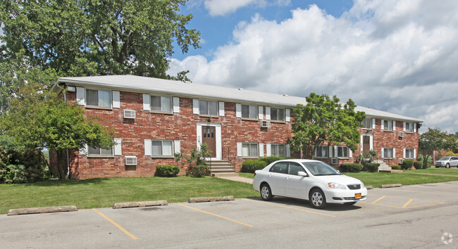 Clayton Arms Apartments - Clayton Arms Apartments