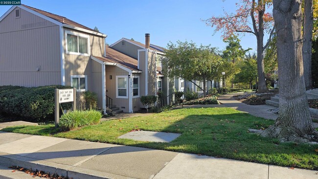 Photo - 347 Scottsdale Rd