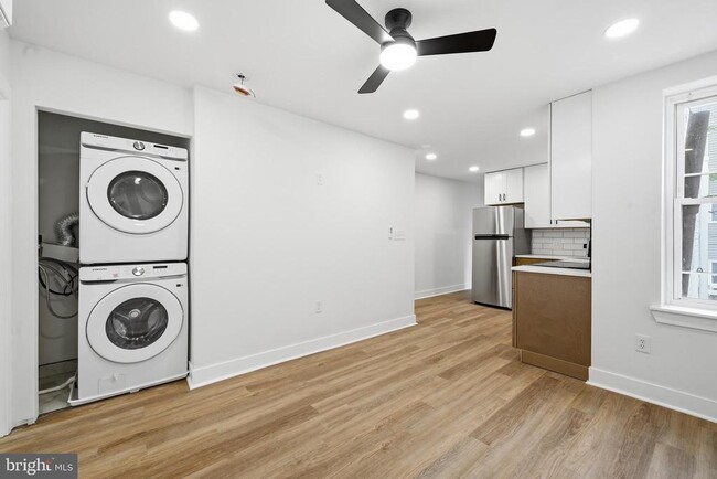 Photo - 2109 Tasker St