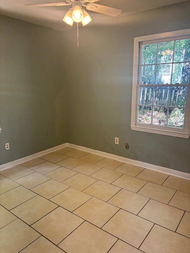 Photo - 4161 Yorkshire Ln