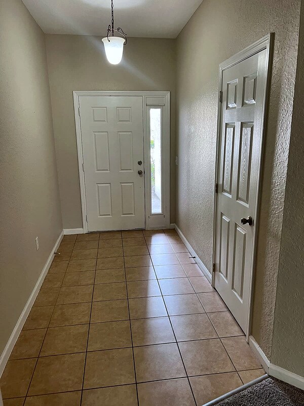 13926 Dove Wing Ct
