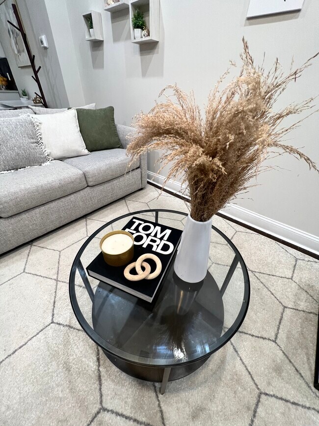 Photo - 2243 Madison Ave