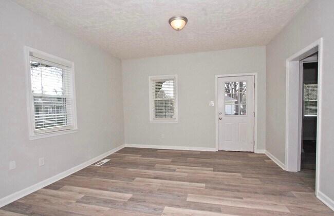 Photo - 1300 Todd Ave