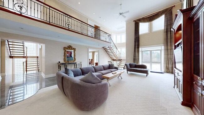 Photo - 90 Humberview Dr