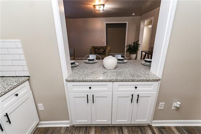 Photo - 636 Lawton St SW Unit B