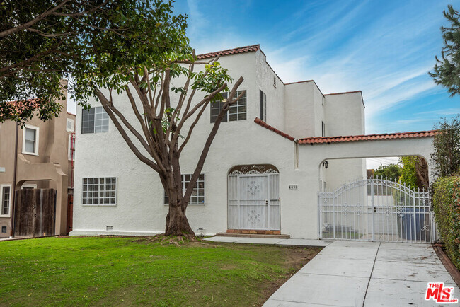 Building Photo - 4090 Leeward Ave Rental