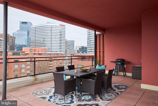 Photo - 1011 Arlington Blvd Unidad 1102