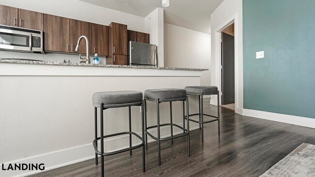 Photo - 1415 N Main Ave Unidad 2474