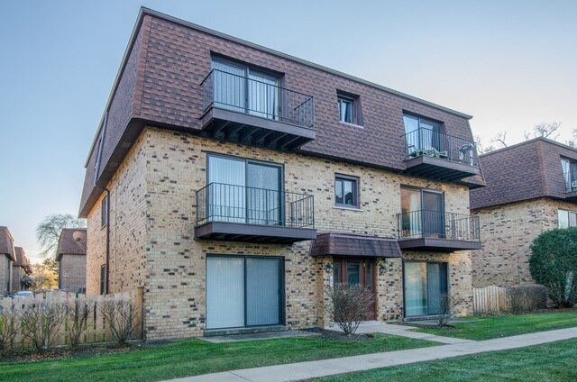Photo - 9702 Bianco Ter (Des Plaines, IL)