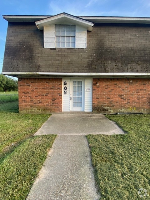 Building Photo - 605 Zoe Cir Rental