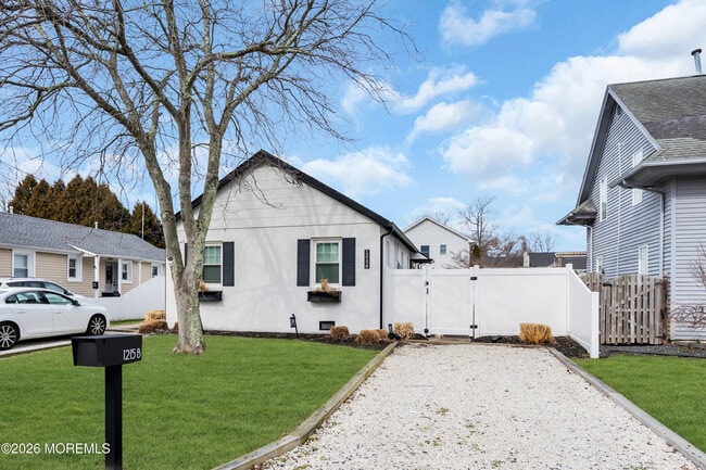 Photo - 1215 Lister St Unit B