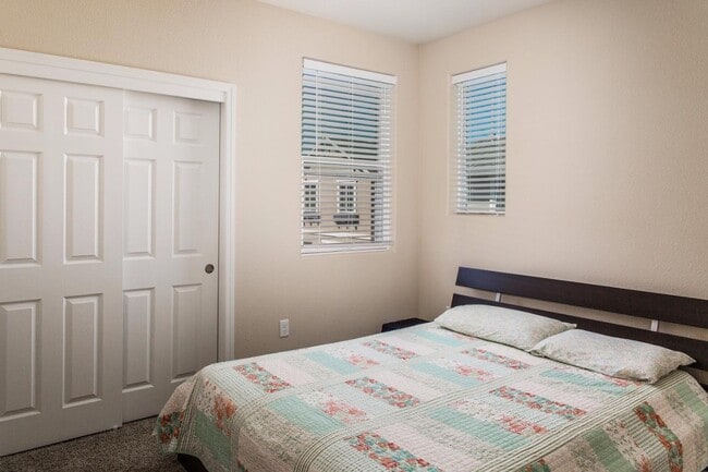2736 Pismo Ter