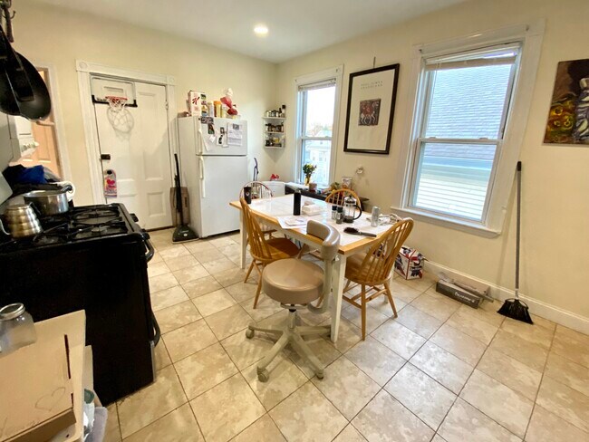 Photo - 3 Oswald St Unit 3