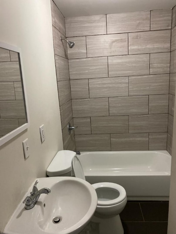 Photo - 116 Clinton Springs Ave Unidad 3