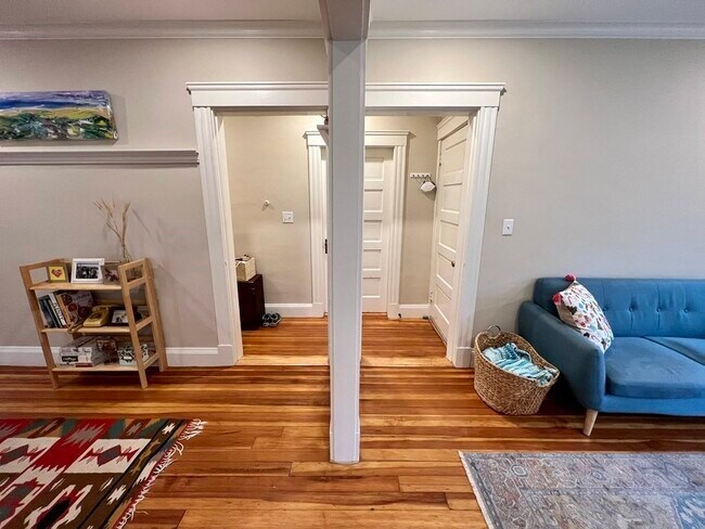 Photo - 12 Rosemary St Unit 1