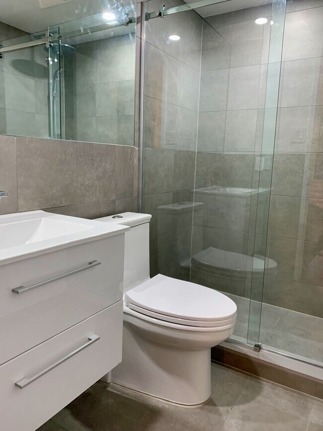 Photo - 4800 Maisonneuve Blvd W Unit 206