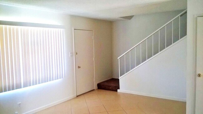 Photo - 1777 Mitchell Ave Unidad 80