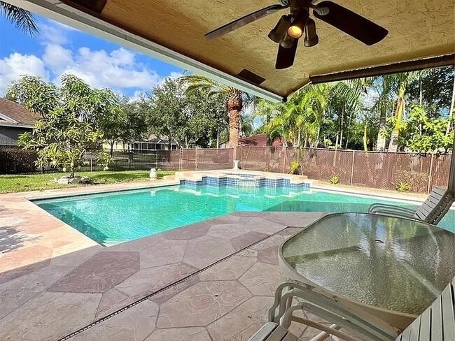 Photo - 4424 NW 52nd St