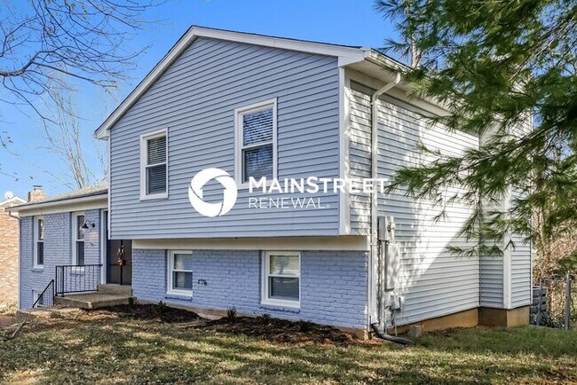 Photo - 4 Bedroom Pet-Friendly Home in Louisville, KY with Main Street Renewal