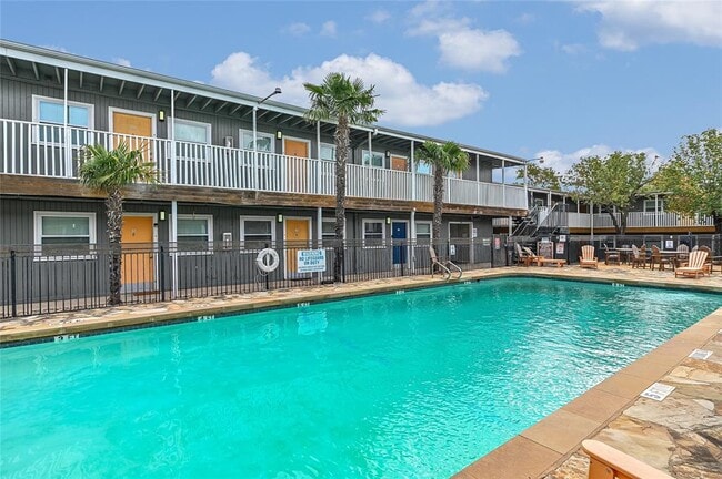 Photo - 2401 Manor Rd Condo Unit 131
