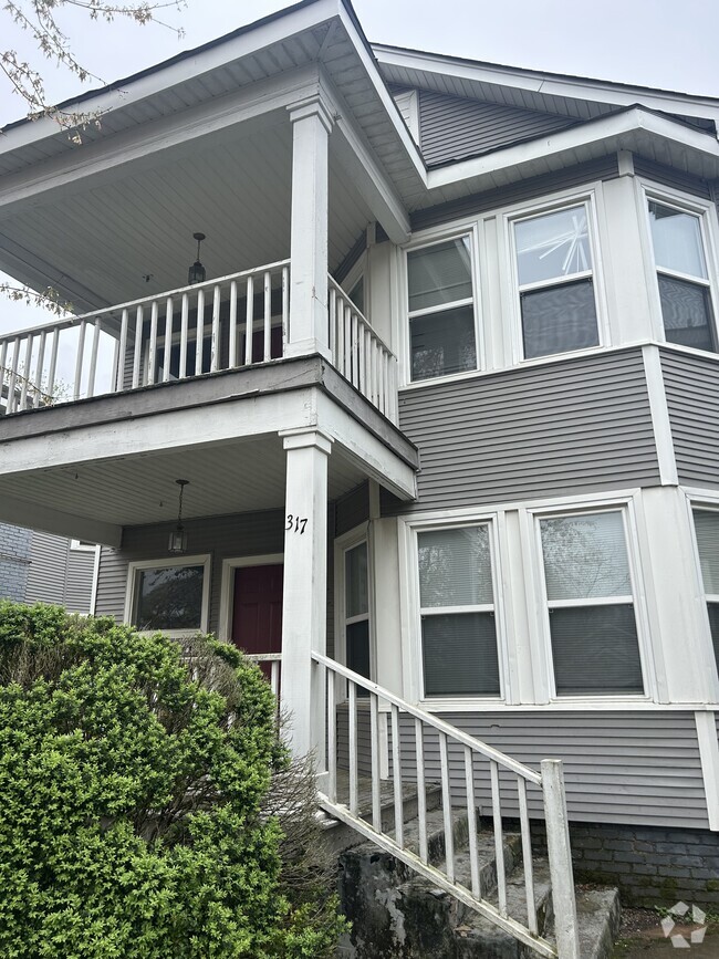 Building Photo - 317 N Cherry St Unit 317 B Rental