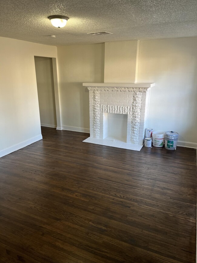 Photo - 1627 N Denver Ave Townhome