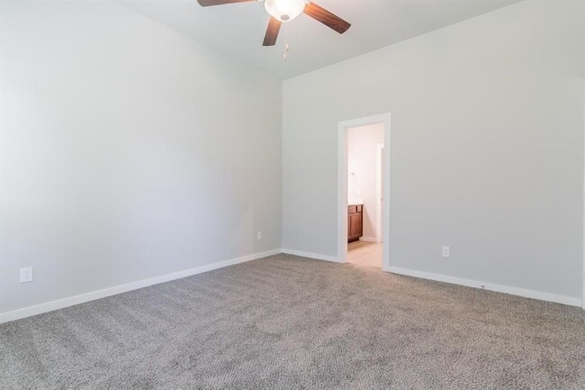 Photo - 25140 Pacific Wren Dr