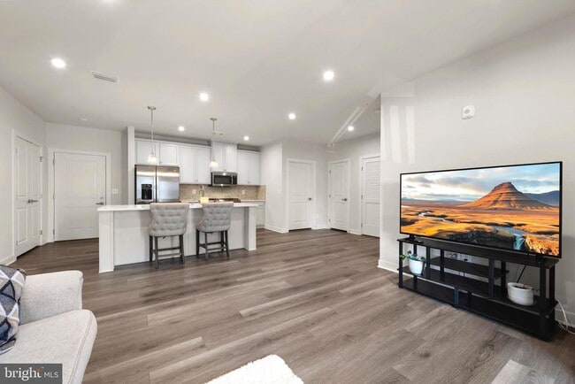 Building Photo - 46270 Mount Allen Ter Unit 303