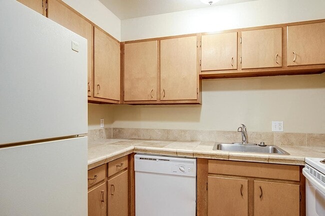 Photo - Country Club Gardens