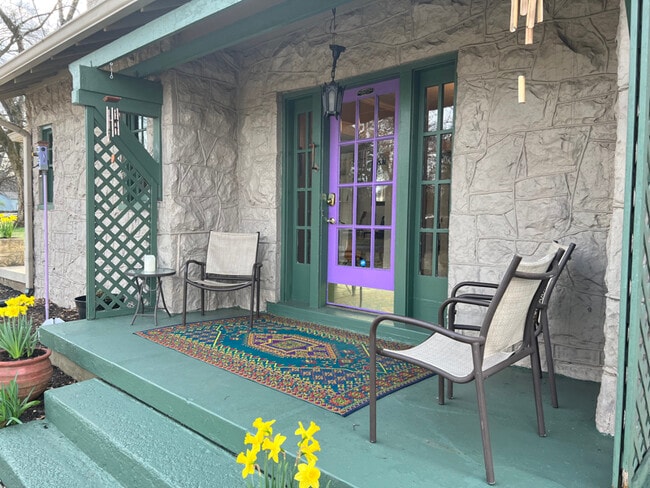 Photo - 1616 Stokes Ln