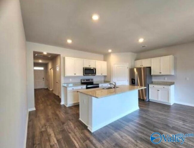 101 Canonbury Dr